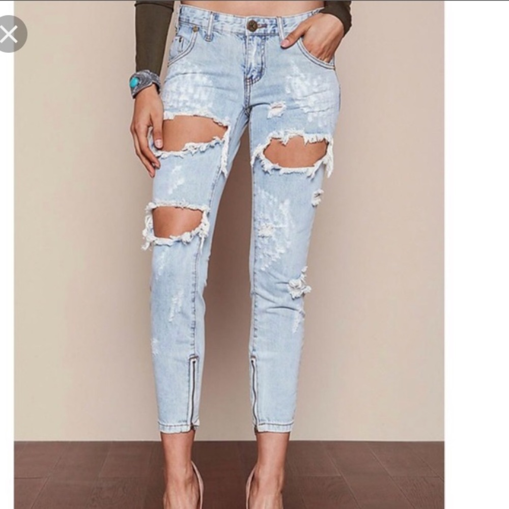 One by one teaspoon jeans size 28 low rise new